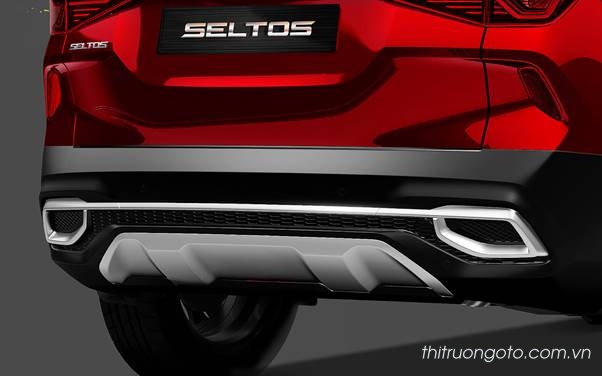 Phần đuôi xe của Kia Seltos vẫn toát lên vẻ mạnh mẽ và khỏe khoắn để mang lại sự đồng bộ cho tổng thể xe
