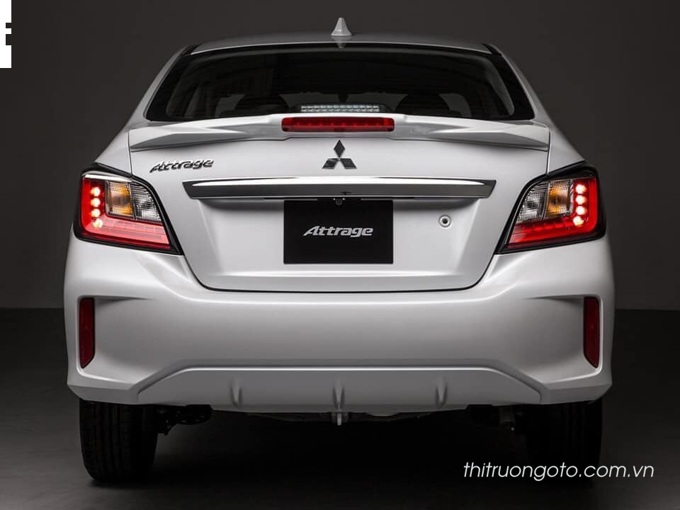 Đuôi xe Mitsubishi Attrage được thiết kế hài hòa và cân đối