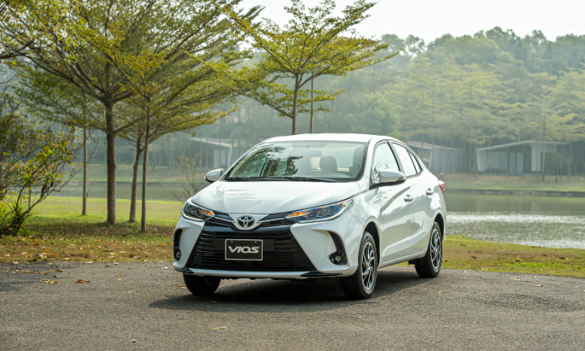 Toyota Vios 2023: Thông số kỹ thuật và giá lăn bánh (3/2023)