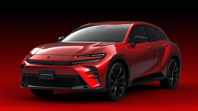 Toyota Crown Sport 2024 lần đầu lộ nội thất và dự kiến thời gian ra mắt
